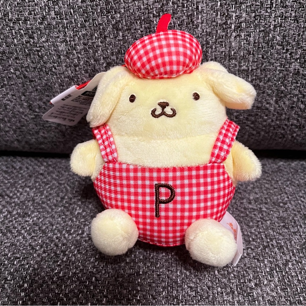 BNWT Japan 4.5” Sanrio Pompompurin plush hanger